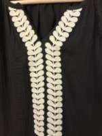 Blusa negra de algodón bordada Anais – moda boho femenina en tallas S, M y L- La Gata Voladora