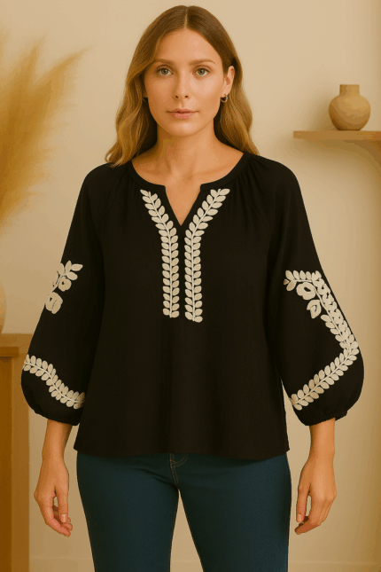 Blusa negra de algodón bordada Anais – moda boho femenina en tallas S, M y L- La Gata Voladora