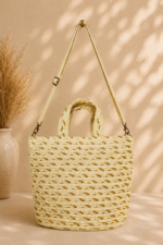 Capazo rafia Aurora bolso beige detalles dorados mujer estilo boho La Gata Voladora Alpujarra Almeria