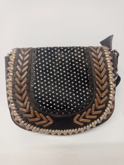 bolso de piel marrón