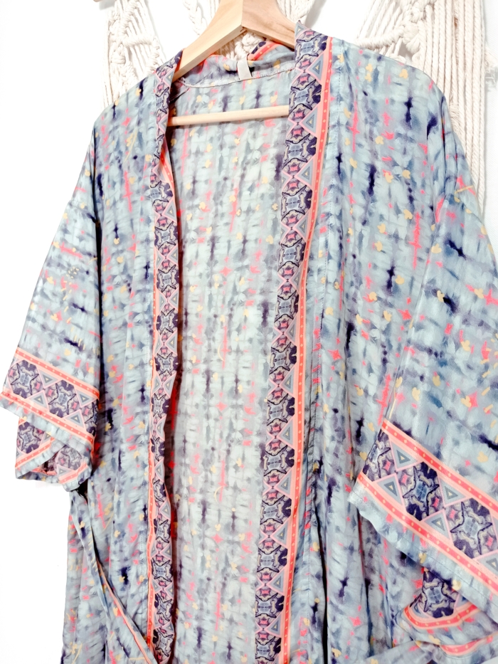 kimono de seda gris