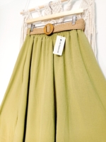 pantalón amplio verde aceituna