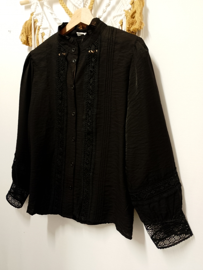 Blusa Nerea con encaje