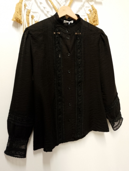 Blusa Nerea con encaje