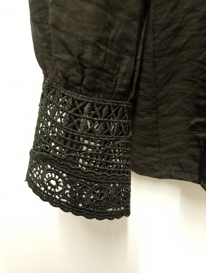 Blusa Nerea con encaje