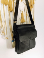 Bolso de Piel Sunlight marrón y negro con solapa y correa ajustable – La Gata Voladora