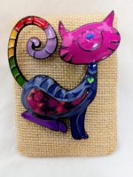Broche Gato Arcoíris de metacrilato colorido con diseño boho – La Gata Voladora
