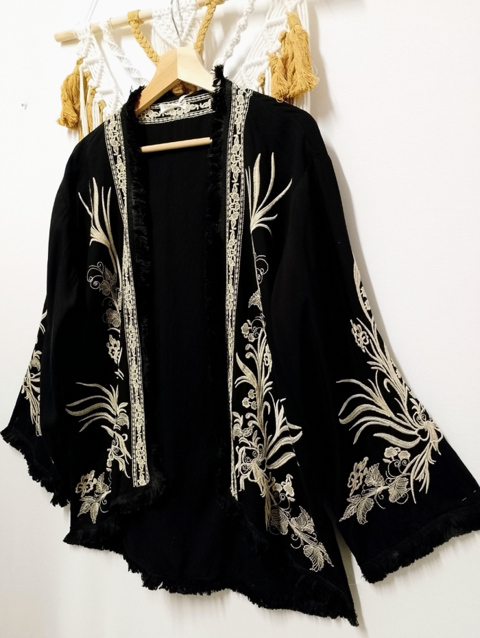 Chaqueta Kimono Sultana bordada de algodón boho – La Gata Voladora