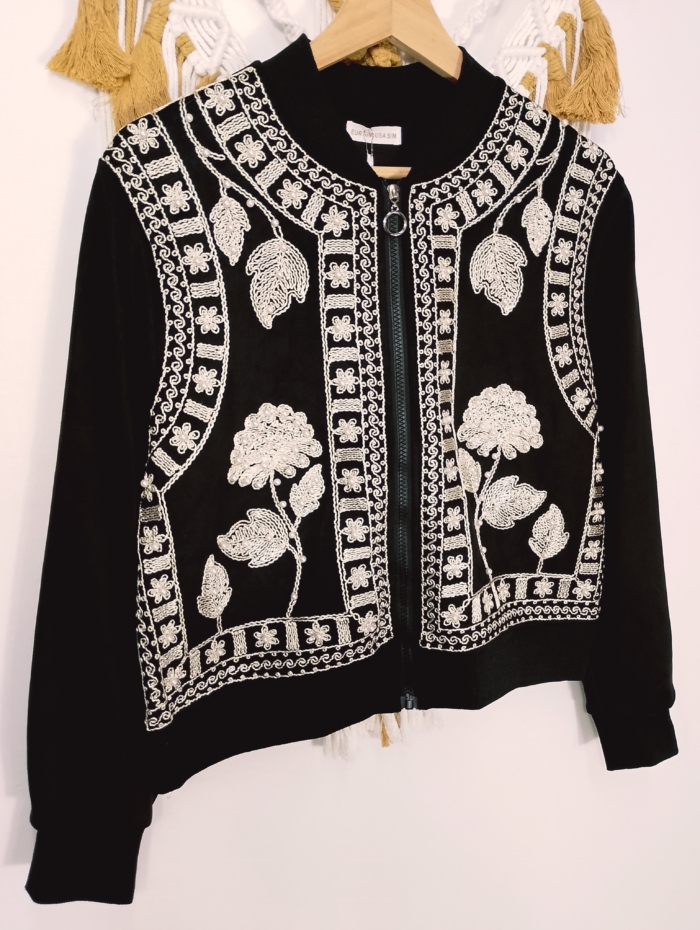 Chaqueta entretiempo con bordados