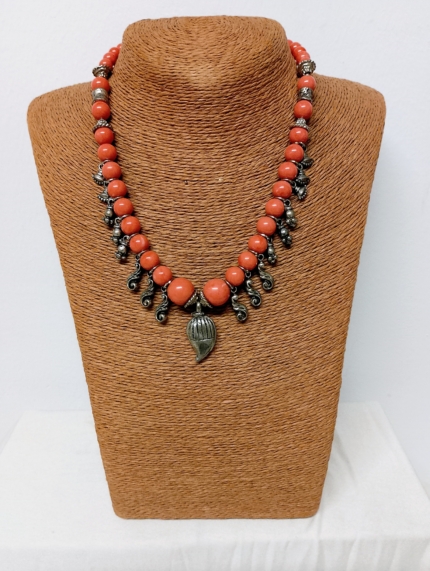 Collar Bohemio Aruna salmón estilo étnico – La Gata Voladora