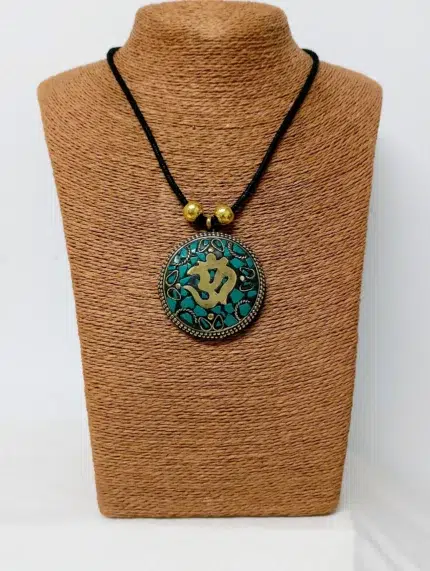 Collar Shiva Om boho chic verde – La Gata Voladora