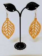 Pendientes Hoja de Madera Boho color mostaza - La Gata Voladora