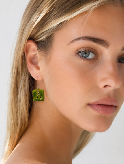pendientes cerámica trisquel verdes boho artesanales esmaltados La Gata Voladora Alpujarra Almería