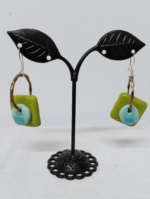 Pendientes de ceramica artesanales Nut color verde - La Gata Voladora