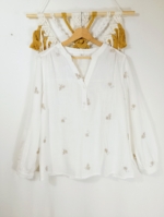 Blusa bordada algodón boho blanca con flores – Blusa Bordada Flor de Algodón estilo natural y artesanal en tallas M, L, XL y XXL