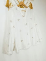 Blusa bordada algodón boho blanca con flores – Blusa Bordada Flor de Algodón estilo natural y artesanal en tallas M, L, XL y XXL