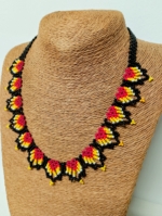 collar boho selva ancestral rojo artesanal colombiano estilo bohemio La Gata Voladora Alpujarra Almería