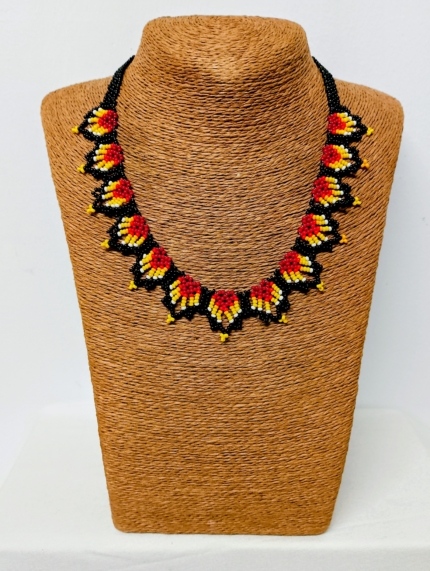 collar boho selva ancestral rojo artesanal colombiano estilo bohemio La Gata Voladora Alpujarra Almería