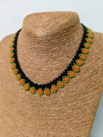collar boho tierra viva negro verde naranja floral artesanal estilo bohemio La Gata Voladora Alpujarra Almería