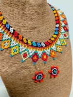conjunto collar pendientes luz tribal artesanal Colombia