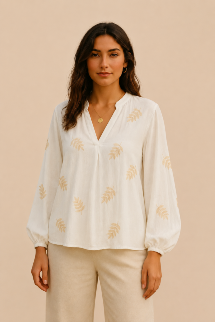 Blusa Bordada Aura Beige bordados hojas tono arena estilo boho chic La Gata Voladora Alpujarra Almeria