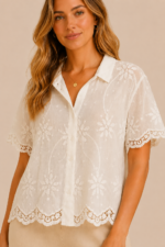 blusa bohemia beige bordado floral botones crochet La Gata Voladora Alpujarra Almeria