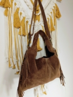 bolso boho piel serraje marron flecos La Gata Voladora Alpujarra Almería