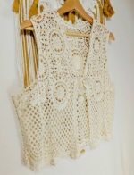 chaleco crochet beige estilo boho chic algodon verano La Gata Voladora Alpujarra Almeria