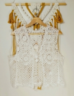 chaleco boho blanco crochet calado algodon La Gata Voladora Alpujarra Almeria
