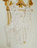 chaleco crochet blanco estilo boho chic algodon verano La Gata Voladora Alpujarra Almeria