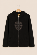 Chaqueta forro polar negra capucha bordado mandala bohemio La Gata Voladora Alpujarra Almeria