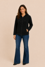 Chaqueta forro polar negra unisex estilo boho bordado mandala La Gata Voladora Alpujarra Almeria