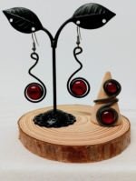 Conjunto anillo espiral pendientes largos Almau burdeos hierro forjado vidrio fundido boho La Gata Voladora Alpujarra Almeria