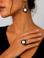 conjunto anillo pendientes espiral almau blanco hierro forjado cristal fundido boho La Gata Voladora Alpujarra Almeria