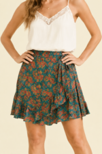 Falda corta seda verde estilo boho chic La Gata Voladora Alpujarra Almeria