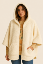 Poncho borreguillo blanco Coline capucha boho La Gata Voladora Alpujarra Almeria