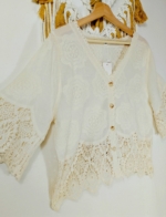 top bordado floral beige estilo ibiza boho La Gata Voladora Alpujarra Almería