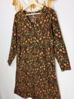 Vestido boho chic floral tonos cálidos Coline La Gata Voladora Alpujarra Almería