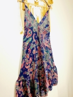 Vestido de seda Obá Obá con escote ajustable estilo boho chic La Gata Voladora La Alpujarra