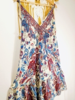 Vestido de seda Obá Obá con escote ajustable estilo boho chic La Gata Voladora La Alpujarra