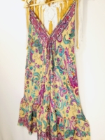 Vestido de seda Obá Obá con escote ajustable estilo boho chic La Gata Voladora La Alpujarra