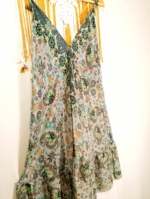 Vestido de seda Obá Obá con escote ajustable estilo boho chic La Gata Voladora La Alpujarra