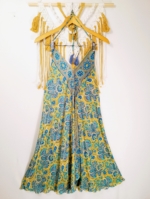 vestido seda ibicenco mujer estampado tirantes finos look verano boho La Gata Voladora Alpujarra Almería
