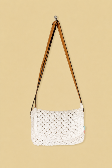 Bolso blanco crochet ibiza estilo boho chic La Gata Voladora Alpujarra Almeria