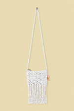 Bolso ibicenco blanco macrame boho chic flecos La Gata Voladora Alpujarra Almeria