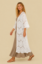 chaqueta crochet larga mandala calada blanca boho chic La Gata Voladora Alpujarra Almeria