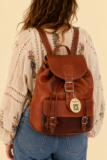 Mochila piel amina marron estilo boho unisex marruecos La Gata Voladora Alpujarra Almeria