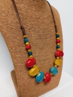 Collar boho chic ceramica multicolor cordon ajustable La Gata Voladora Alpujarra Almeria