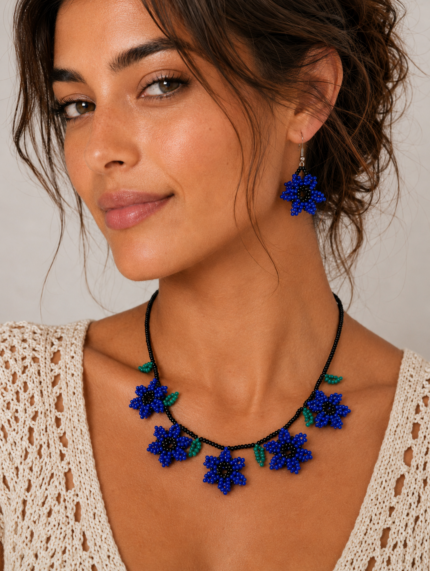 Conjunto Collar y Pendientes Flor Indigena azul diseño floral La Gata Voladora Alpujarra Almeria