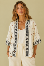 Chaqueta Tipo Kimono Mandala crudo estampada boho chic La Gata Voladora Alpujarra Almeria